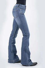 Load image into Gallery viewer, Stetson 921 High Waist Flare Fit Patch Pockets (Medium Wash) - Women's Jeans
