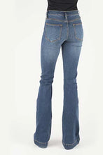 Load image into Gallery viewer, Stetson 921 High Waist Flare Fit (Brown/Medium Wash) - Women's Jeans
