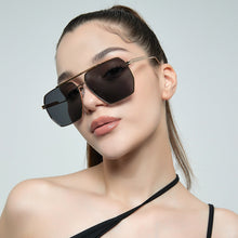 Load image into Gallery viewer, Double Beam Large Frame Sunglasses – Retro Fashion UV400
