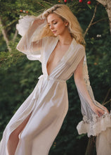 Load image into Gallery viewer, Sexy tulle lace Turkey Feather sleeves silky satin long bridal robe
