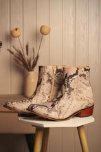 Load image into Gallery viewer, Jazzy Jackman Leather Print Ankle Length Boots
