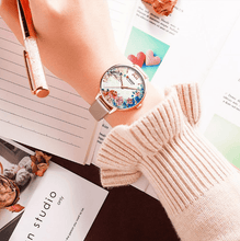 Load image into Gallery viewer, Womens Watches With Decoupage Flower Patterns And Details Of Large Roman Numbers
