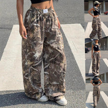 Load image into Gallery viewer, Women's Y2K Camouflage Cargo Pants
