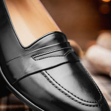 Load image into Gallery viewer, 15-203-BLK SAVANNAH Calfskin Penny Loafer, Black
