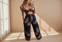 Load image into Gallery viewer, Women's Feather Print Crop Top &amp; Pants Set – 2-Piece Vacation Outfit

