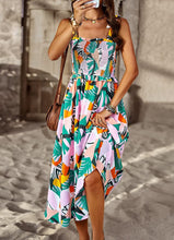 Load image into Gallery viewer, Printed smocked dress
