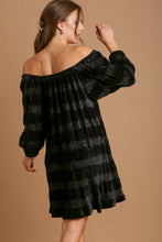 Load image into Gallery viewer, Off-Shoulder Balloon Sleeve Velvet Mini Dress – Glamorous Off-Shoulder Design, Playful Balloon Sleeves, Luxurious Velvet Fabric, Elegant &amp; Sexy Mini Dress for Parties and Date Nights
