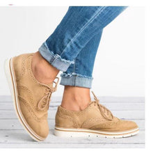 Load image into Gallery viewer, Women’s Retro British-Style Casual Shoes – Chic Everyday Sneakers
