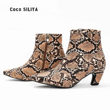 Load image into Gallery viewer, Elegant Large Pointed Toe : Thick Heel Boots
