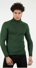 Load image into Gallery viewer, Suslo Couture Turtle Neck Sweater | Hunter Green
