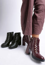 Load image into Gallery viewer, Hamiltons Lace Up Block Heel Boots
