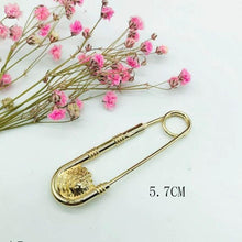 Load image into Gallery viewer, 1pc Alloy Double Lion Head Brooch Pin Fashion Safety Pins Women Waist Closing Men Suit Jacket Decoration Jewelry Retro Double Head Safety Pin Temperament Coat Pin
