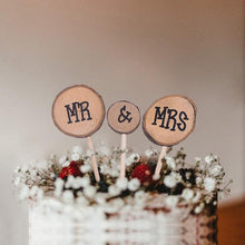 Load image into Gallery viewer, 1Pcs Hollow Letter Love Just Married Mr &amp; Mrs Cake Topper Mr and Mrs Cake Toppers Wooden Wedding Cake Topper Party Cake Decoration Mr And Mrs Cake Topper Bride and Groom Wooden Wedding Cake Topper For Wedding Party Supplies
