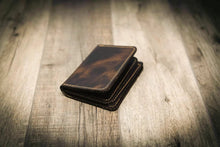 Load image into Gallery viewer, Federal Badge Wallet Small - Walnut
