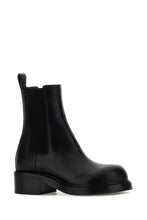 Load image into Gallery viewer, Bottega Veneta Women Black Leather Cliff Ankle Boots
