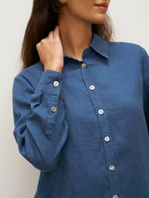 Load image into Gallery viewer, 100% Linen Button-Front Shirt with Extended Hem JOVAN
