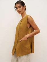 Load image into Gallery viewer, 100% Linen Arc-Placket Button-Front Vest ELFRIDA
