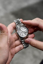 Load image into Gallery viewer, Mod Datejust Roman Silver
