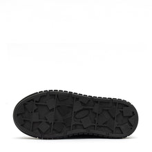 Load image into Gallery viewer, Noir Urban Shearling Boot
