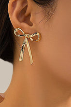 Load image into Gallery viewer, Bow earrings
