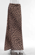 Load image into Gallery viewer, Leopard print maxi skirt
