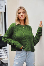 Load image into Gallery viewer, Cable knit cropped sweater
