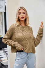 Load image into Gallery viewer, Cable knit cropped sweater
