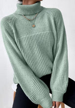 Load image into Gallery viewer, Knit turtleneck sweater
