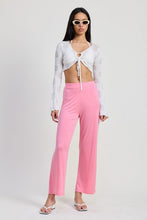 Load image into Gallery viewer, LONG SLEEVE FRONT CINCH TIE TOP
