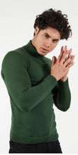 Load image into Gallery viewer, Suslo Couture Turtle Neck Sweater | Hunter Green
