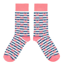 Load image into Gallery viewer, Blue Coral Crabs Wedding Men&#39;s Dress Socks
