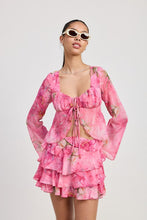 Load image into Gallery viewer, LONG SLEEVE FLARED TOP
