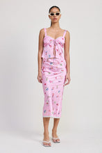 Load image into Gallery viewer, PRINTED SATIN FLY AWAY TOP WITH LACE TRIM
