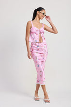 Load image into Gallery viewer, PRINTED SATIN FLY AWAY TOP WITH LACE TRIM
