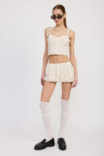 Load image into Gallery viewer, BUTTON UP SLEEVELSS TOP
