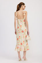 Load image into Gallery viewer, PRINTED SATIN MIDI DRESS WITH SCOOP NECK
