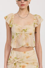 Load image into Gallery viewer, SQUARED NECK TOP WITH CAP SLEEVES
