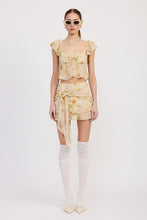 Load image into Gallery viewer, SQUARED NECK TOP WITH CAP SLEEVES
