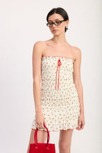 Load image into Gallery viewer, FLORAL SMOCKED TUBE DRESS
