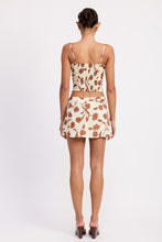 Load image into Gallery viewer, RUCHED FLORAL SWEETHEART CROP TOP
