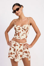 Load image into Gallery viewer, RUCHED FLORAL SWEETHEART CROP TOP
