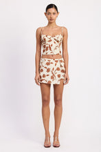 Load image into Gallery viewer, RUCHED FLORAL SWEETHEART CROP TOP
