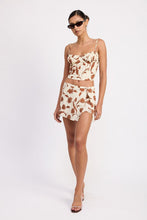 Load image into Gallery viewer, RUCHED FLORAL SWEETHEART CROP TOP
