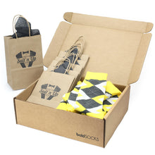 Load image into Gallery viewer, Customizable Groomsmen Gift Set Daisy Yellow Gray Argyle Men’s Dress Socks
