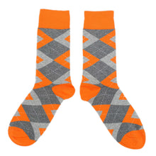 Load image into Gallery viewer, Customizable Groomsmen Gift Set Tangerine Orange Grey Argyle Men’s Dress Socks
