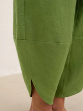 Load image into Gallery viewer, 100% Linen Petal-Hem Trousers with Elastic Waist LIV
