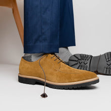 Load image into Gallery viewer, 26-220-TOB CAMPO Sueded Goatskin Lace Up, Tobacco
