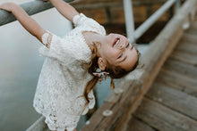 Load image into Gallery viewer, Uncle Sam Petite Hair Bow
