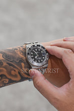 Load image into Gallery viewer, Mod GMT-Master II Bruce Wayne
