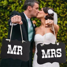 Load image into Gallery viewer, 2pcs/lot Good Quality 36inch Round White and black Print Mr&amp;Mrs Latex Balloons For Happy Wedding And  Valentine's Day
